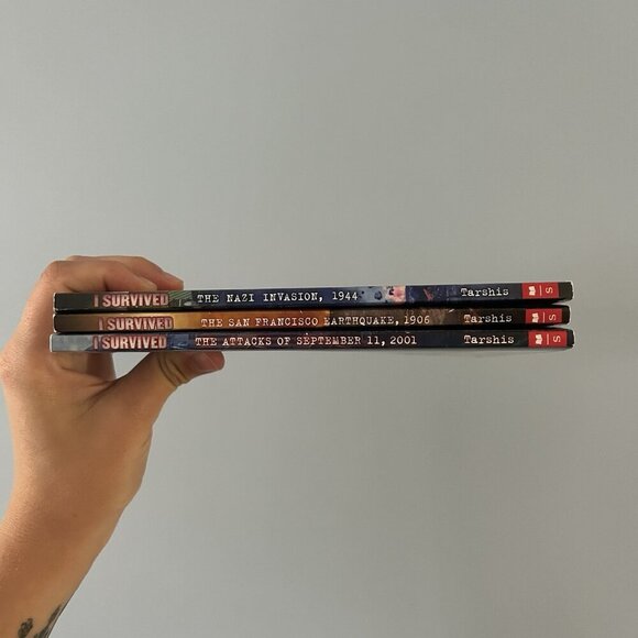 Lot of 3 I SURVIVED Paperback Books Set By Lauren Tarshis 1944, 1906, 2001 - Picture 1 of 5